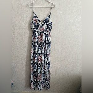 Motherhood Maternity women’s medium white floral maxi dress